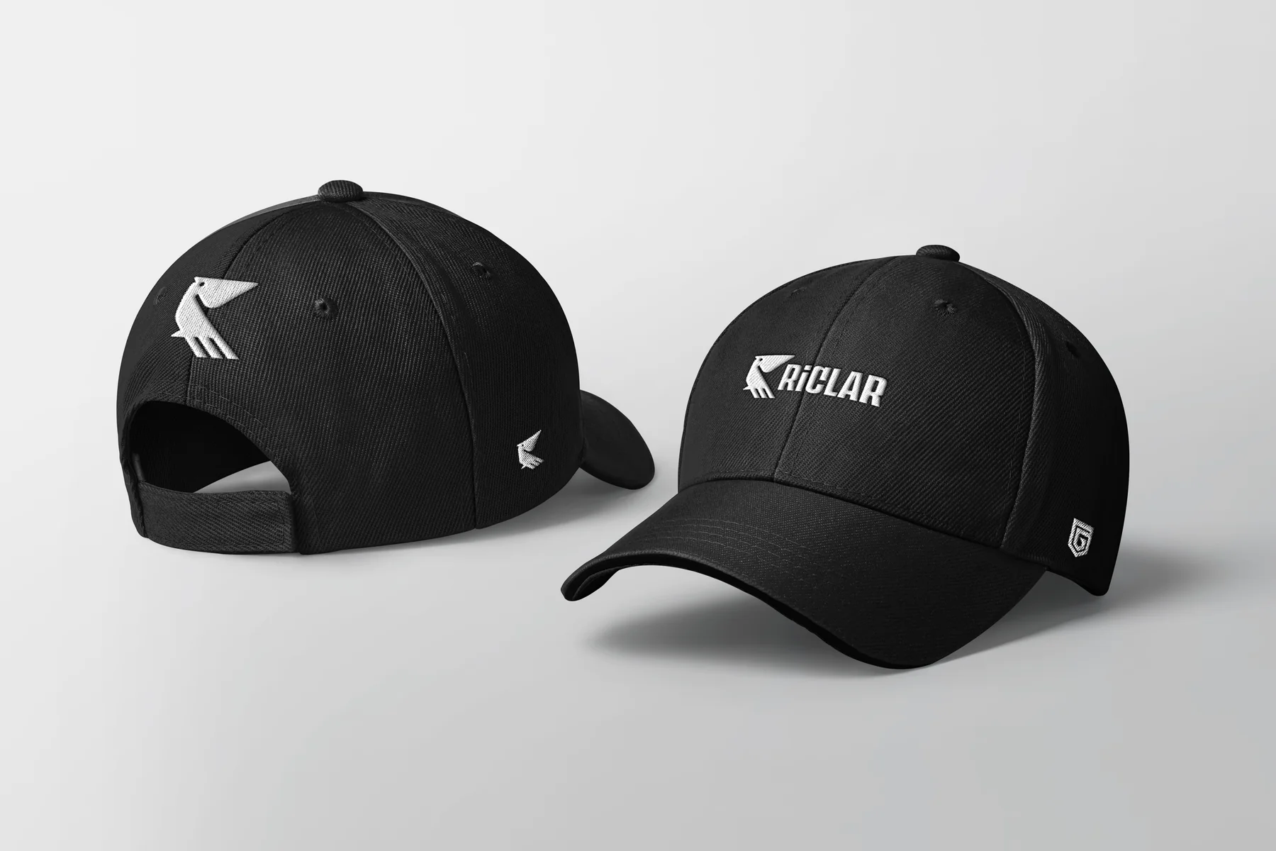 gorras con el pelícano bordado
