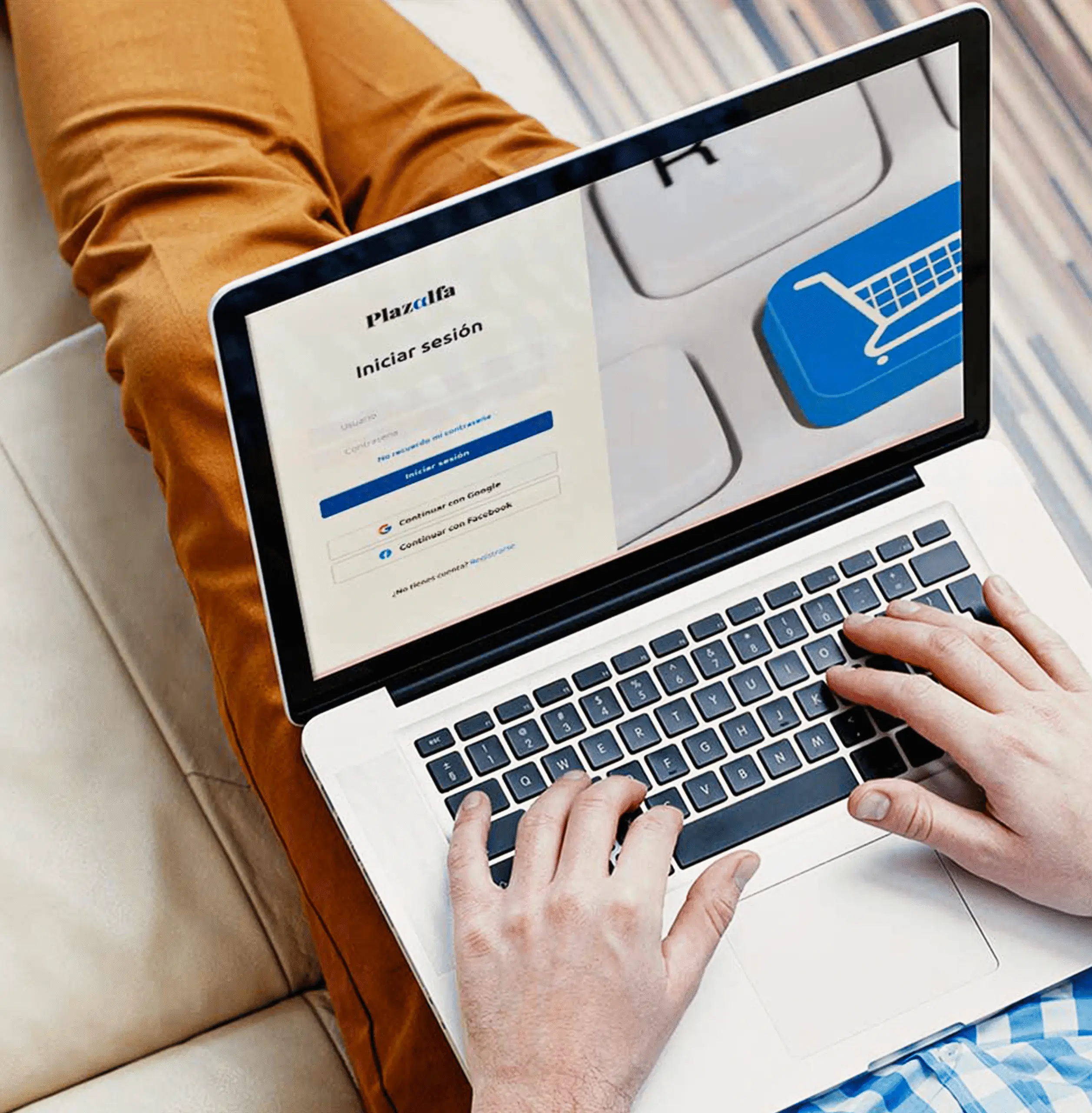 Hombre usando laptop con página de inicio de sesión de Plazalfa
